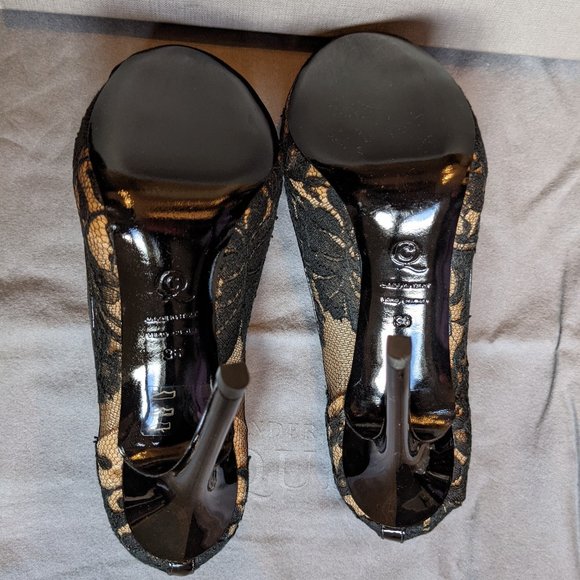 NIB (W36) - McQUEEN Black Lace + Nude Pump - Picture 9 of 11